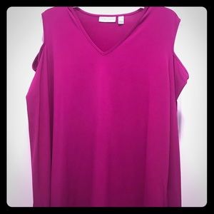 Cold shoulder long sleeve top. Fuchsia color